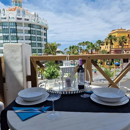 Beachfront No 1 With Heated Pool, Close To Sea And Beach, Balcony, Wifi *