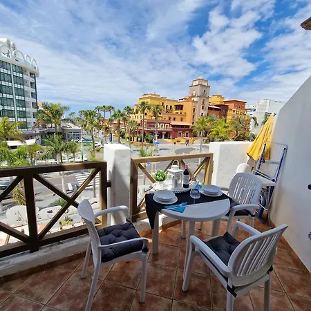 Apartment Beachfront No 1 With Heated Pool, Close To Sea And Beach, Balcony, Wifi Playa de las Américas